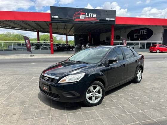 FORD FOCUS 2.0 GHIA 16V GASOLINA 4P AUTOMÁTICO